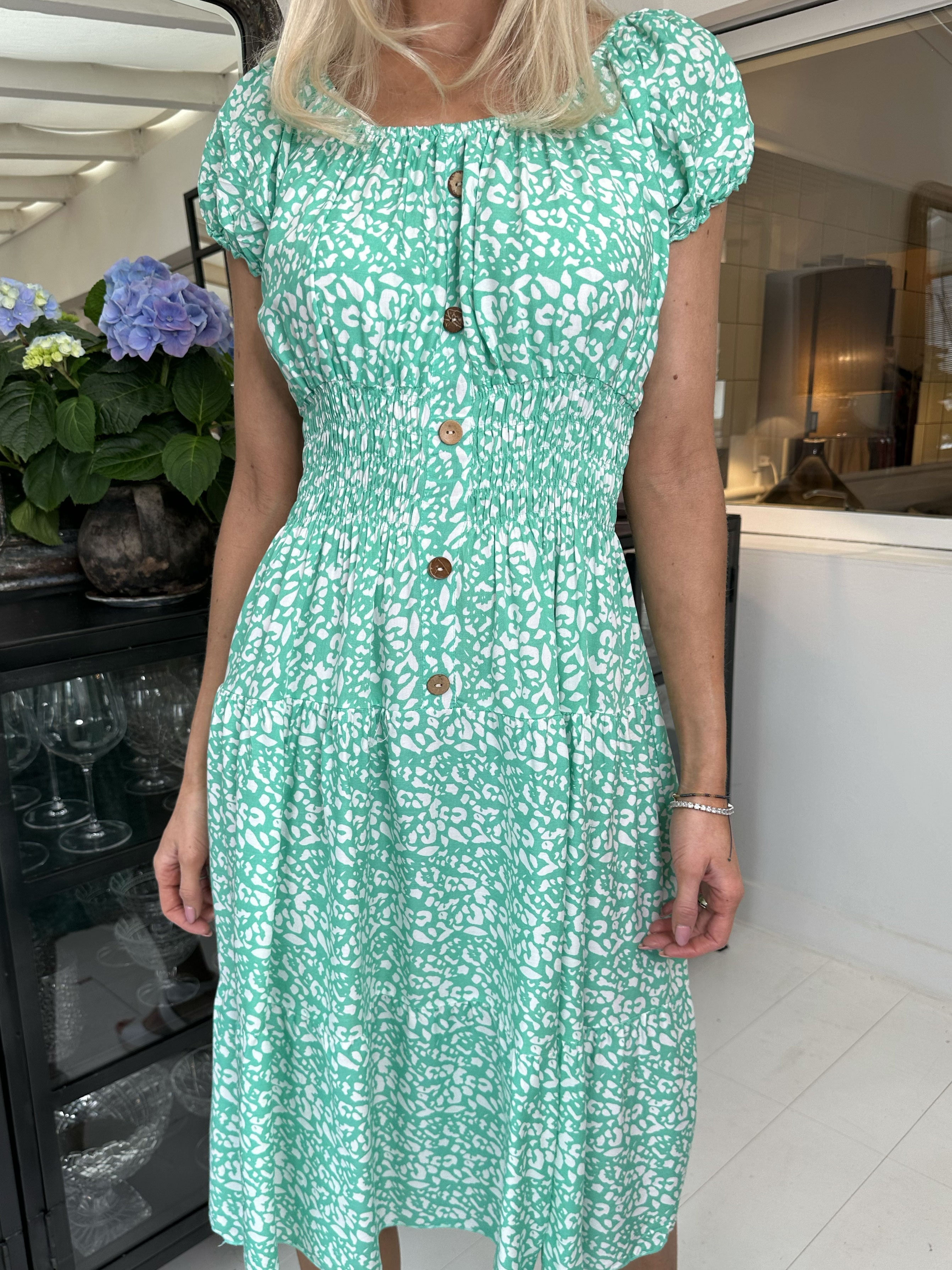 Finalia pattern short - Söt klänning med elastisk midja och vitt tryck